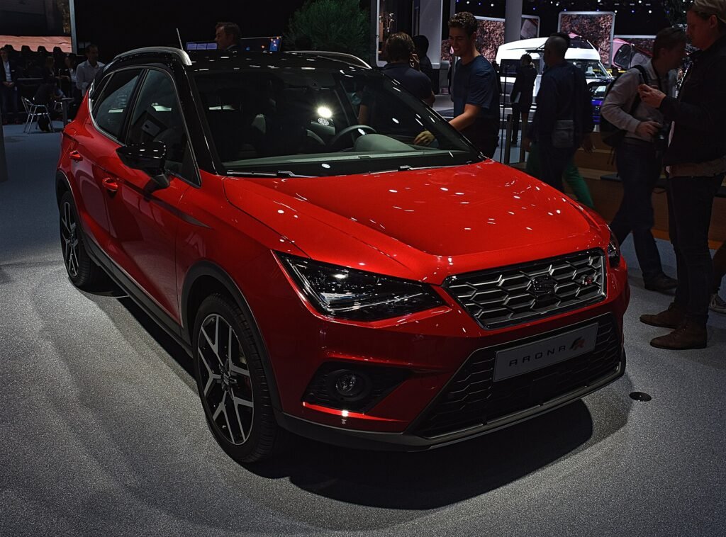 SEAT Arona photo