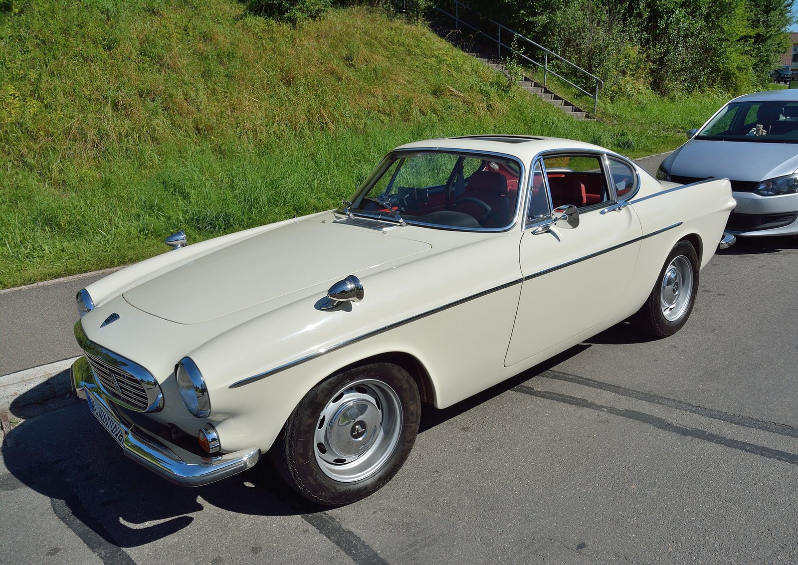 Volvo P1800