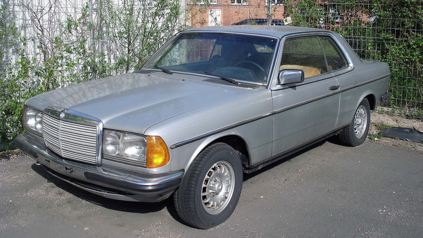 Mercedes-Benz 123