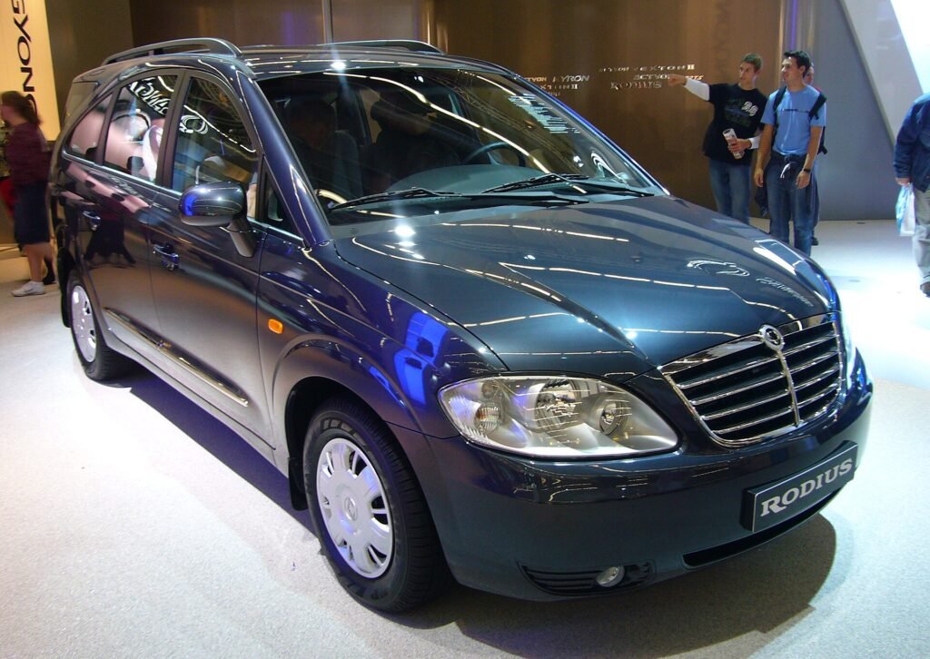 SsangYong Rodius photo