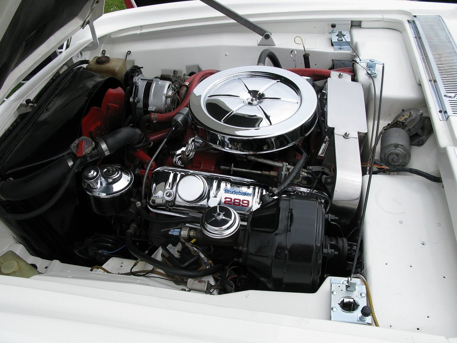 Studebaker Avanti
