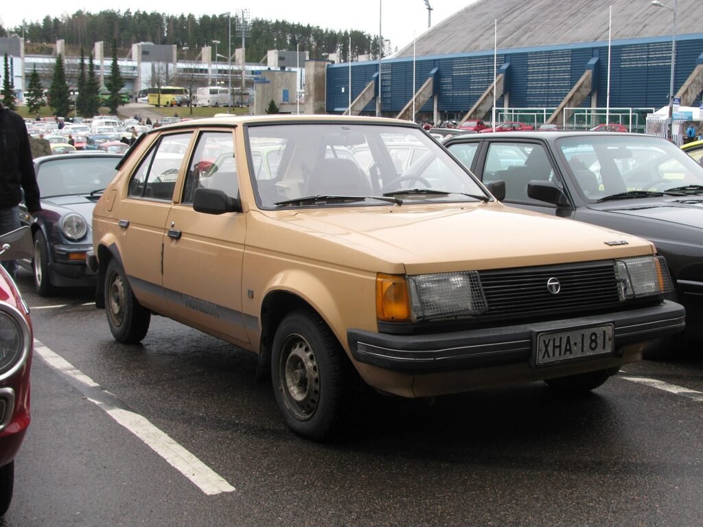 Plymouth Horizon photo