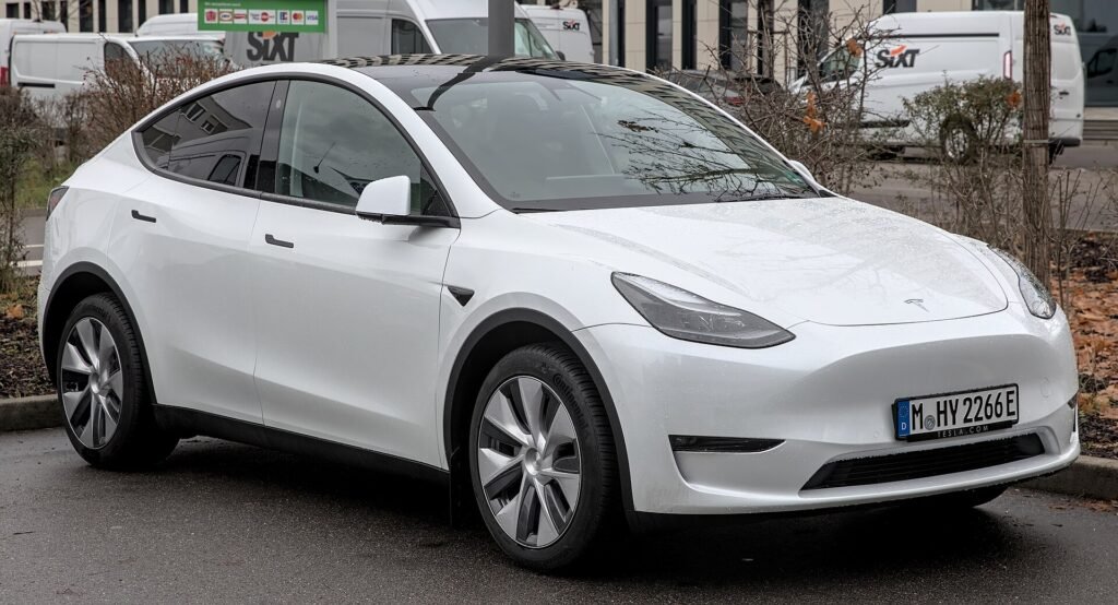 Tesla Model Y photo