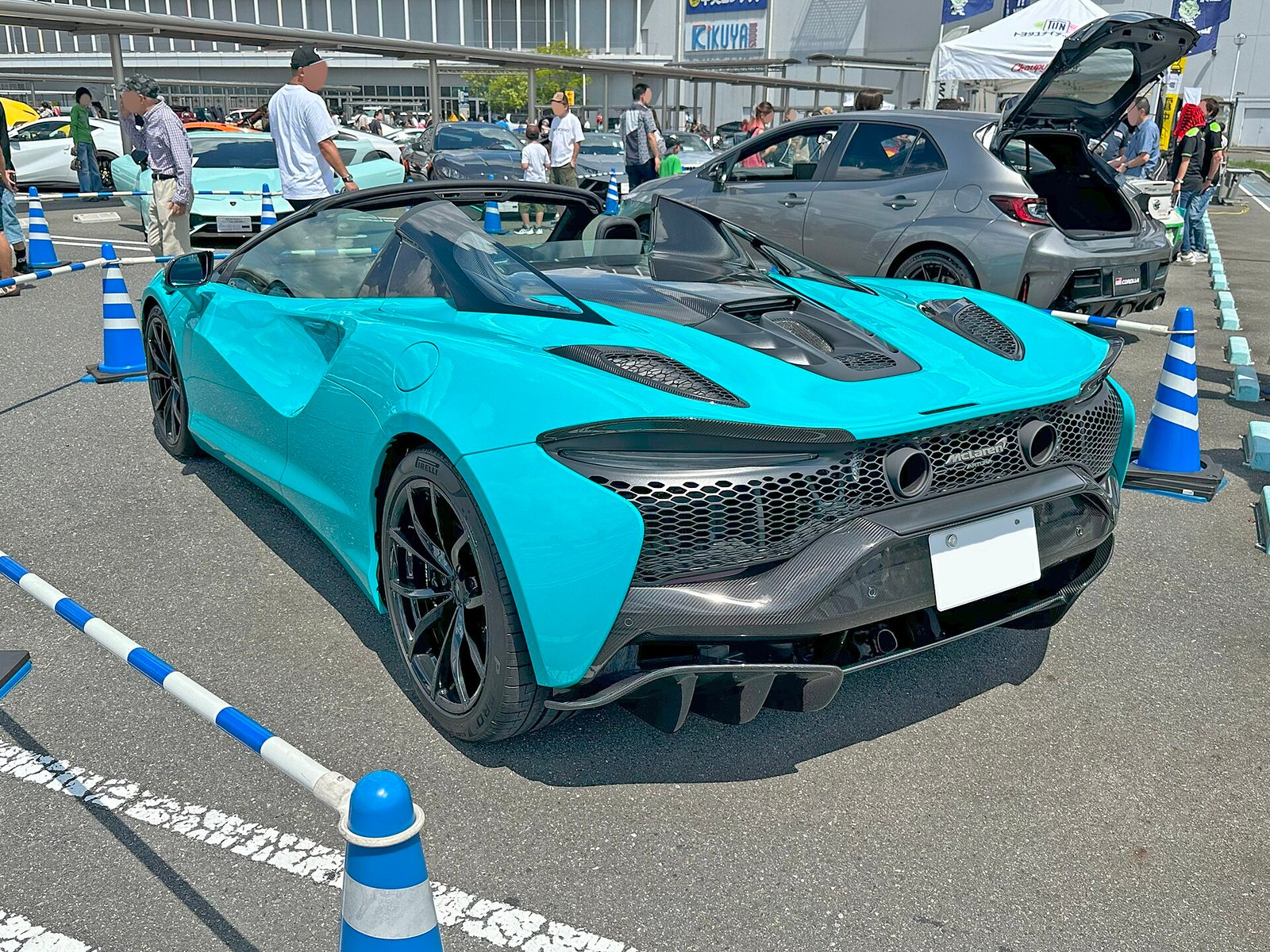 McLaren Artura Spider