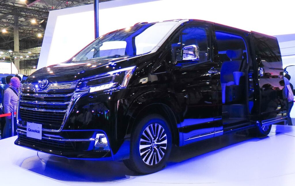 Toyota Granace photo