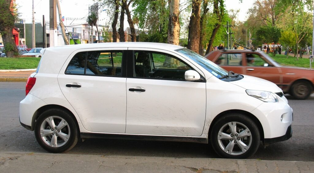 Toyota Urban Cruiser photo