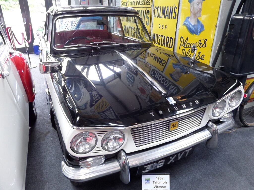 Triumph Vitesse 6 photo