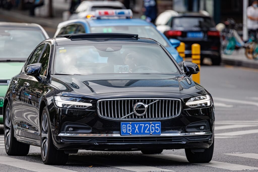 Volvo S90 photo