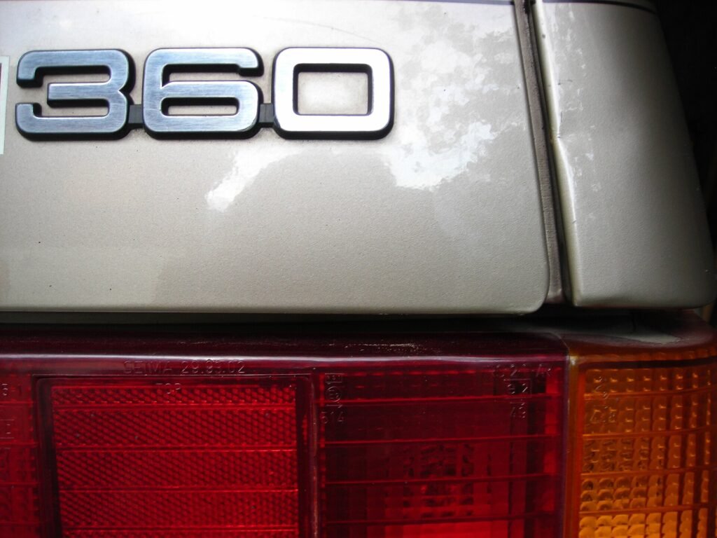 Volvo 360 photo