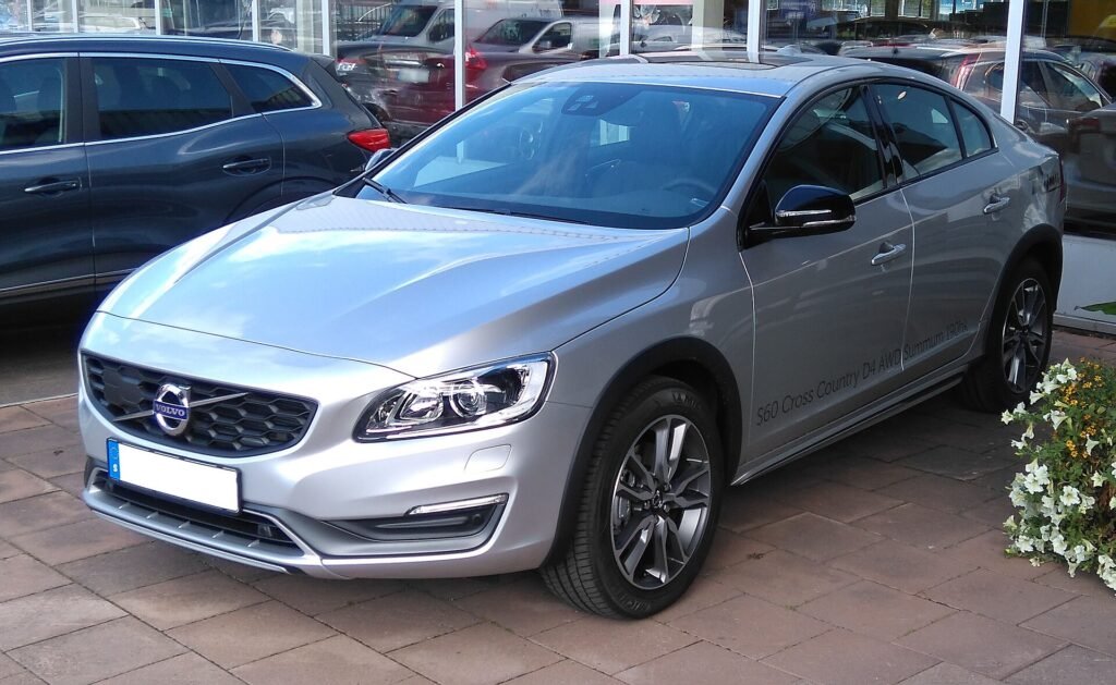 Volvo S60 Cross Country photo