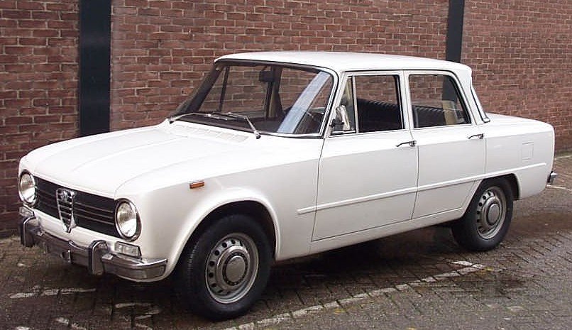 Alfa Romeo Giulia Super photo