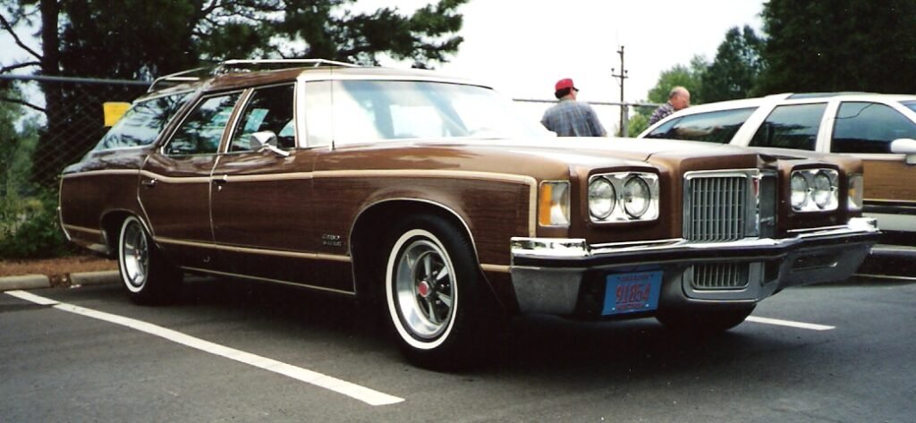 Pontiac Safari photo