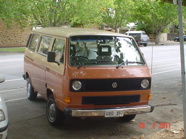 Volkswagen 253 photo