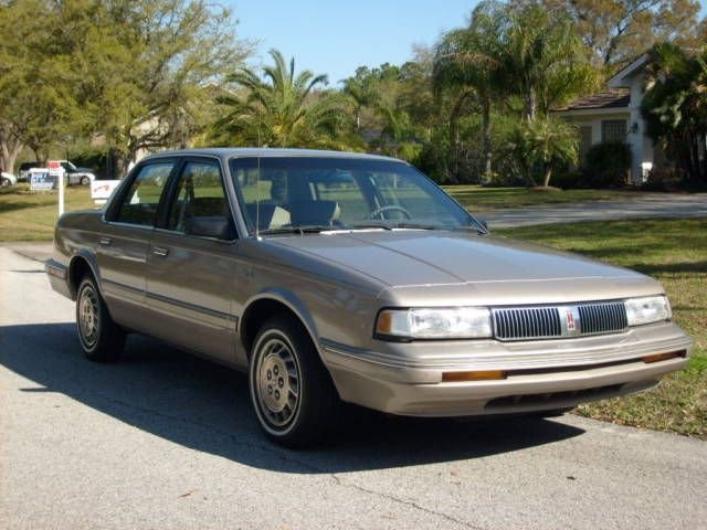 Oldsmobile Ciera SL photo