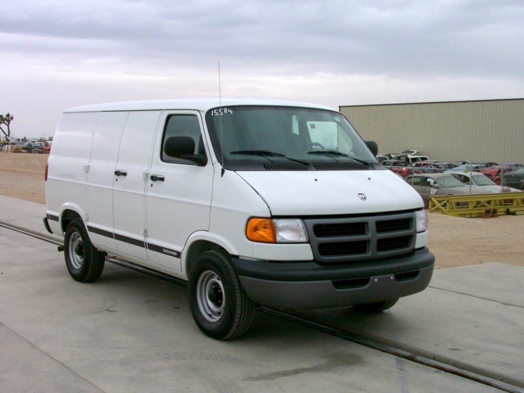 Dodge Ram 1500 Van photo