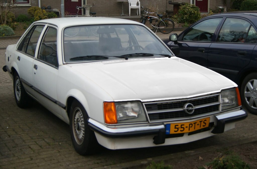 Opel Commodore photo