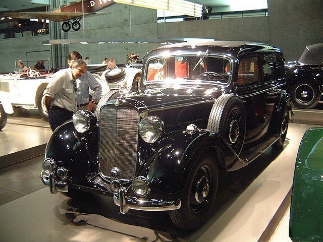 Mercedes-Benz 260