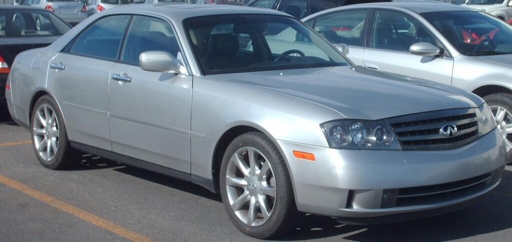 Infiniti M45 photo
