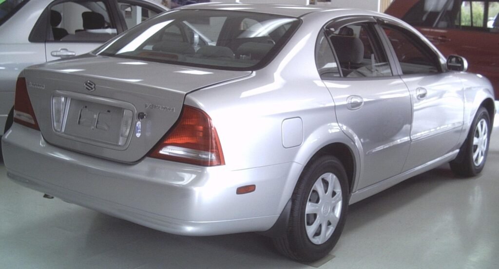 Suzuki Verona photo