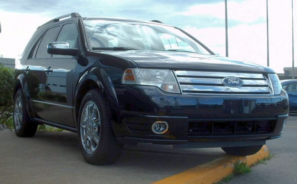 Ford Taurus X photo