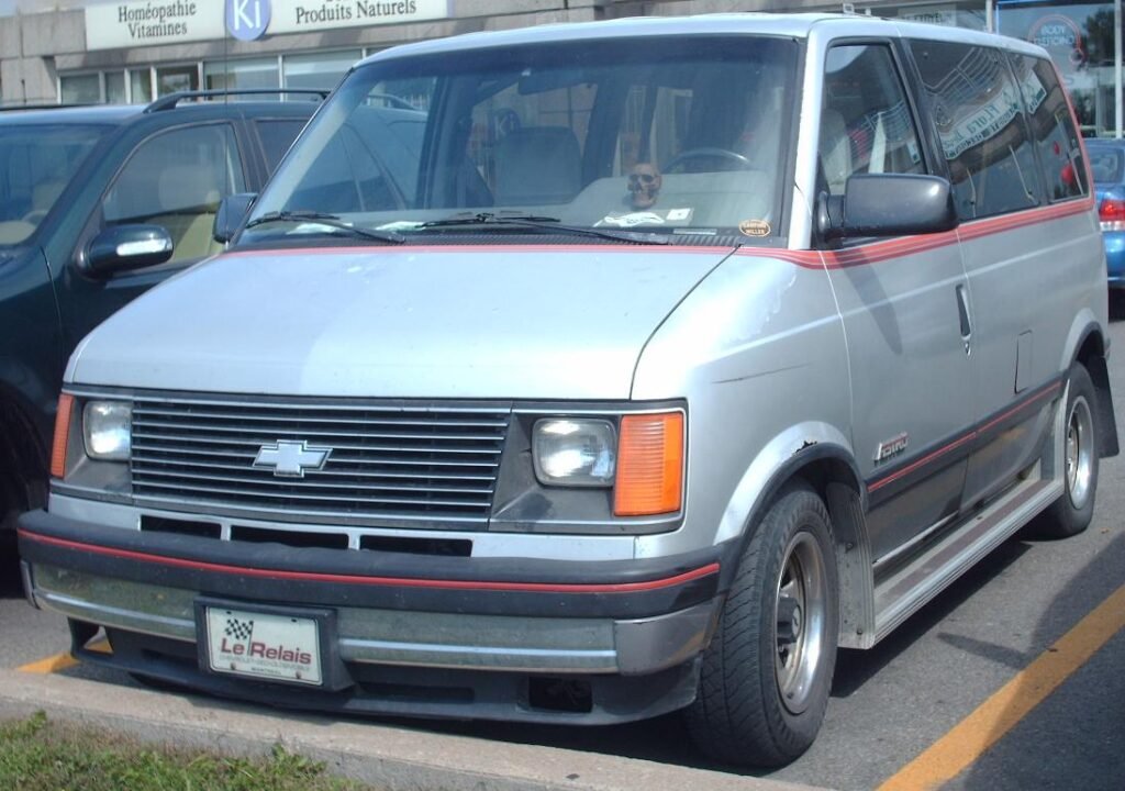 Chevrolet Astro photo