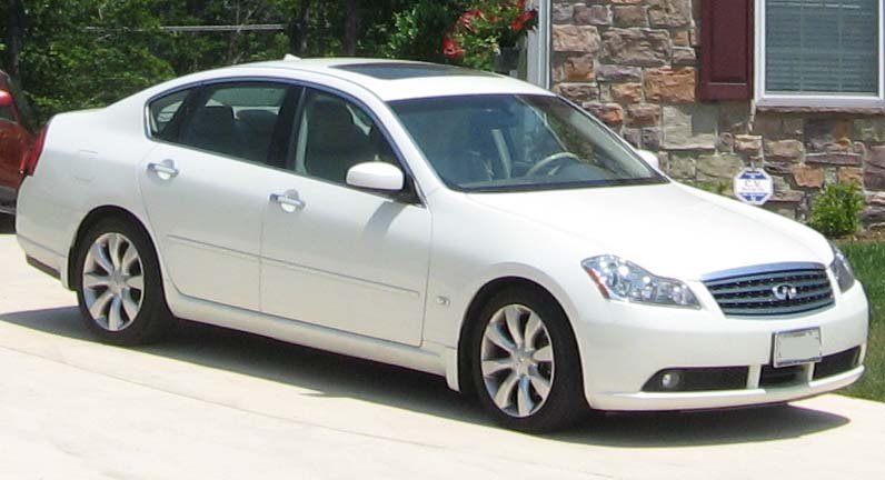 Infiniti M56