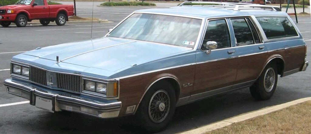 Oldsmobile Custom Cruiser Wagon photo
