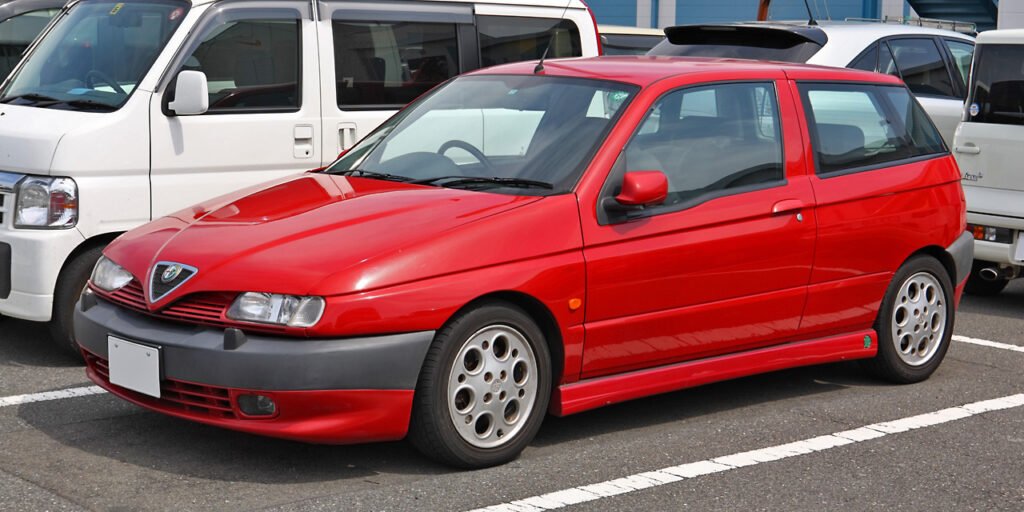 Alfa Romeo 145 photo