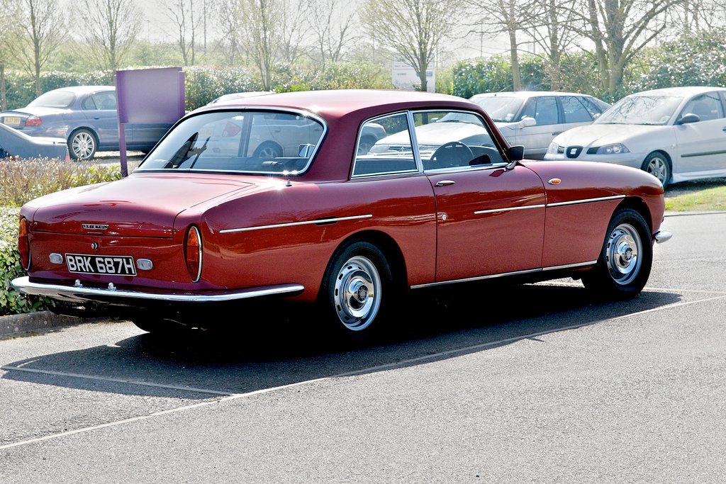 Bristol 411 photo