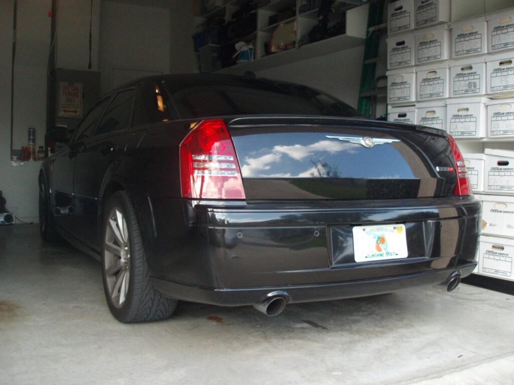 Chrysler 300C SRT8 photo