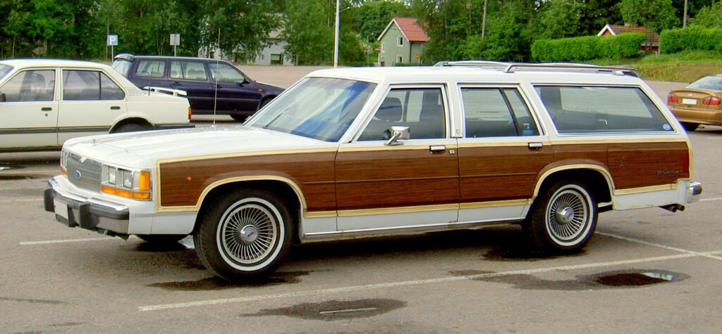Ford Country photo