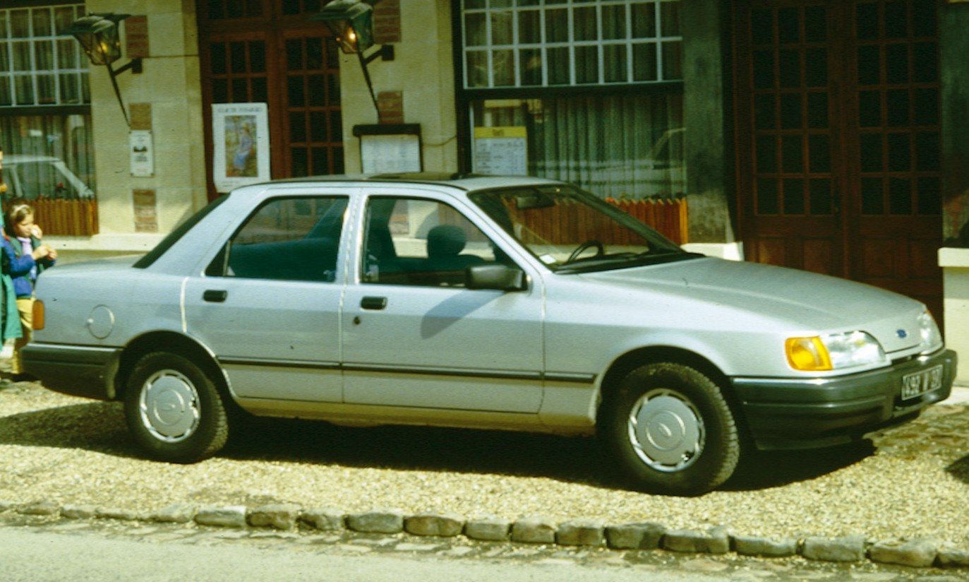 Ford Sapphire