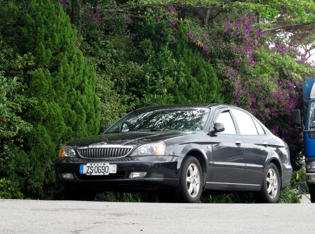 Chevrolet Evanda photo