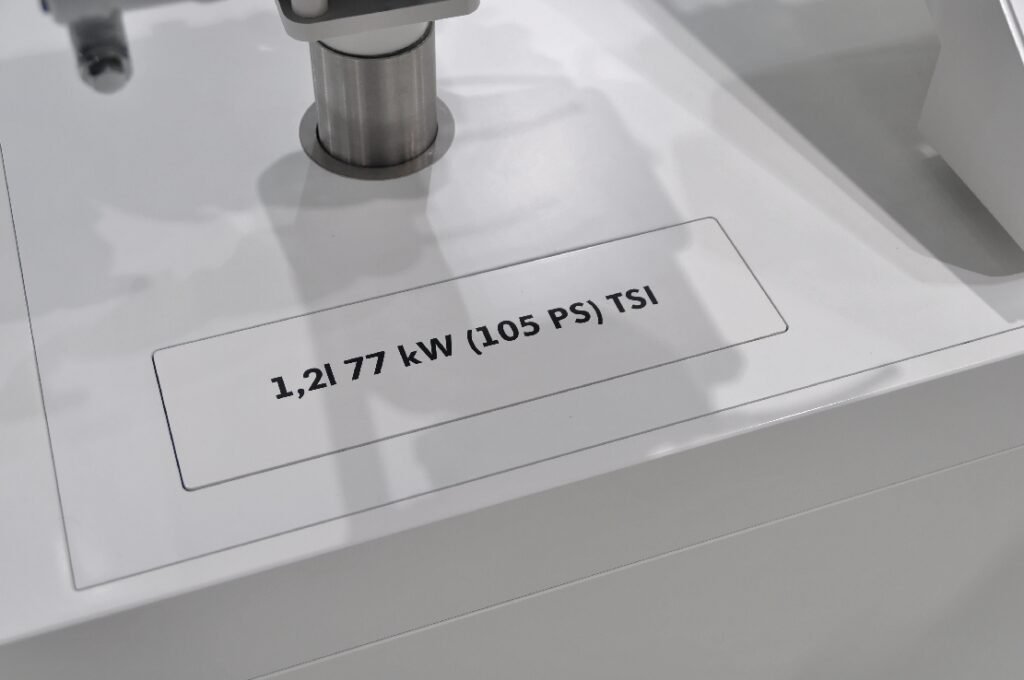 Volkswagen 253 photo