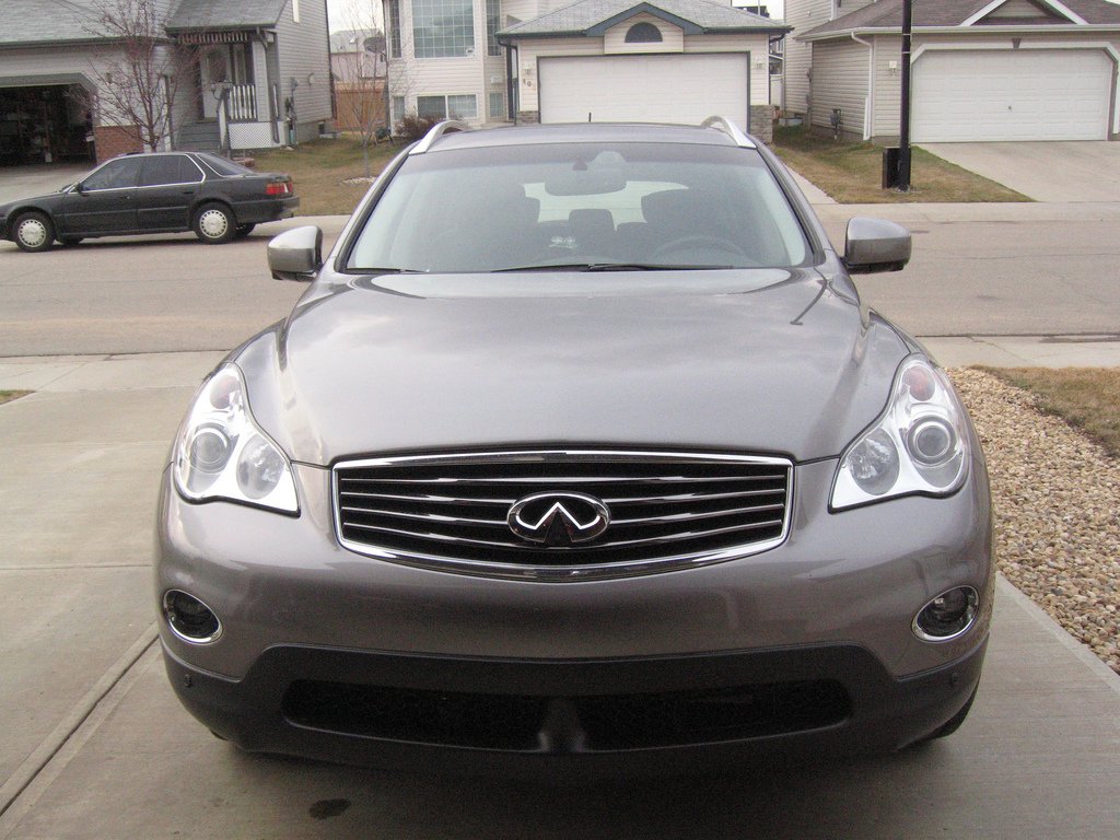 Infiniti EX photo