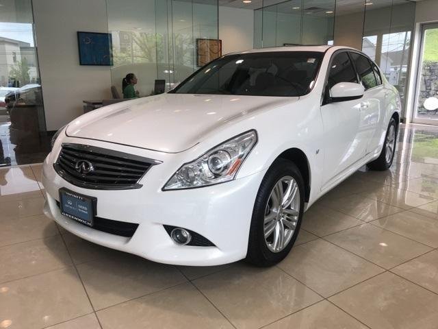 Infiniti Q40 photo