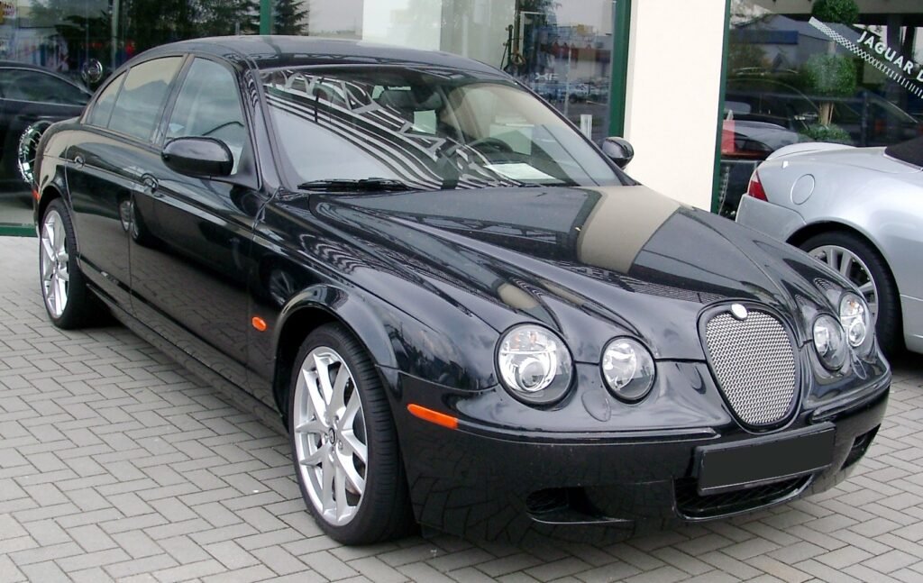 Jaguar S photo