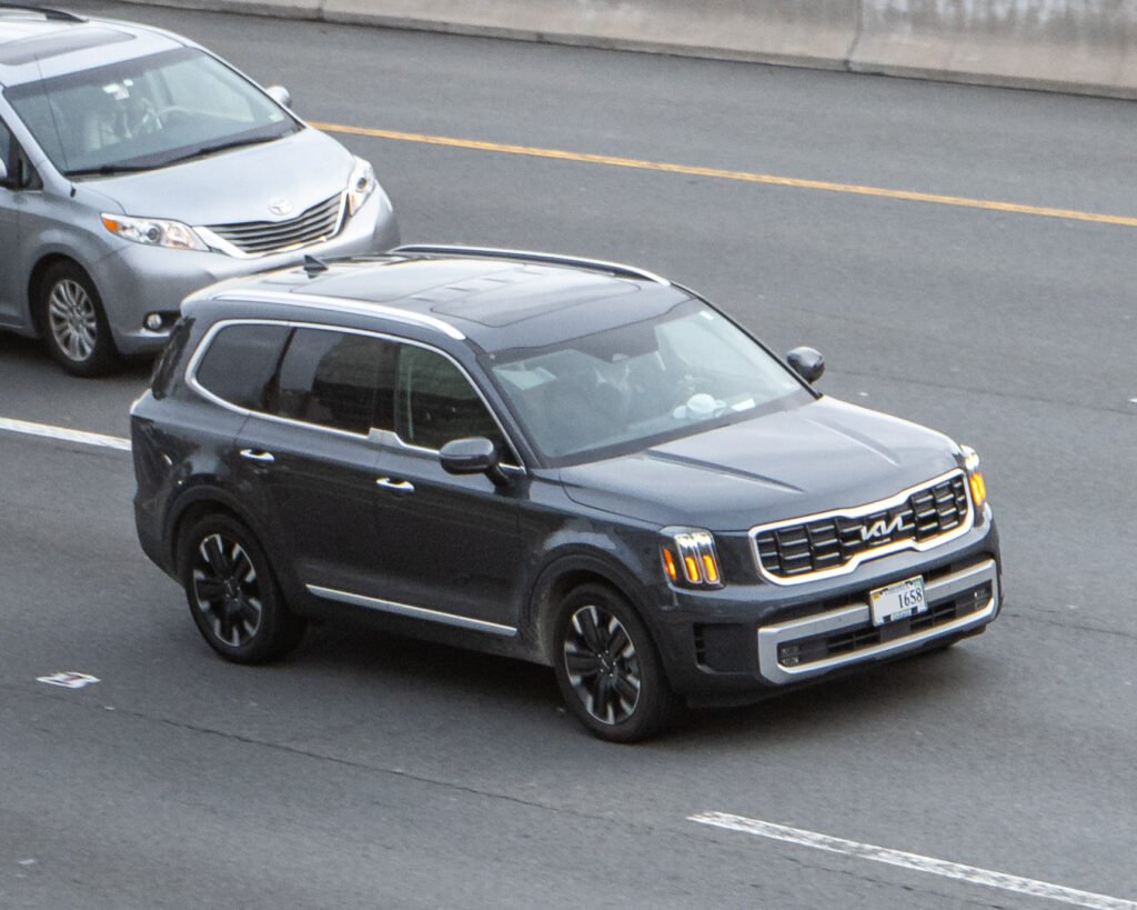 Kia Telluride photo