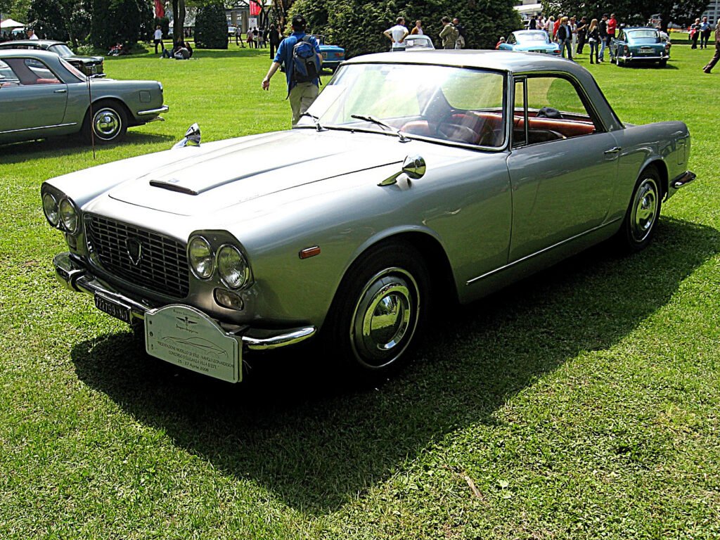 Lancia Flaminia GT photo