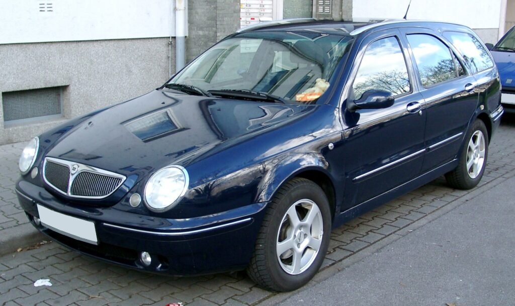 Lancia Lybra Sw photo