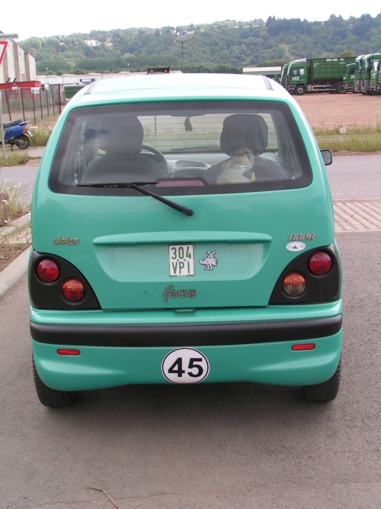 Vauxhall Nova photo