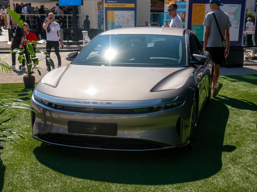 Lucid Air Pure photo