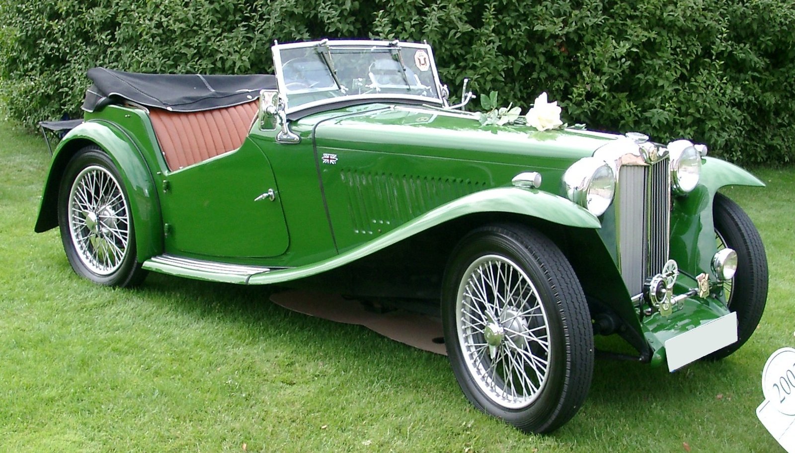 MG T