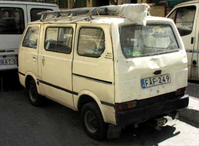 Subaru 700