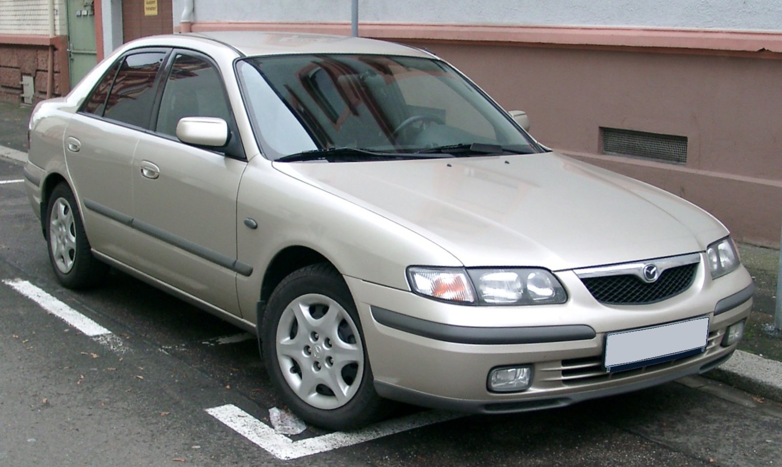 Mazda Cronos