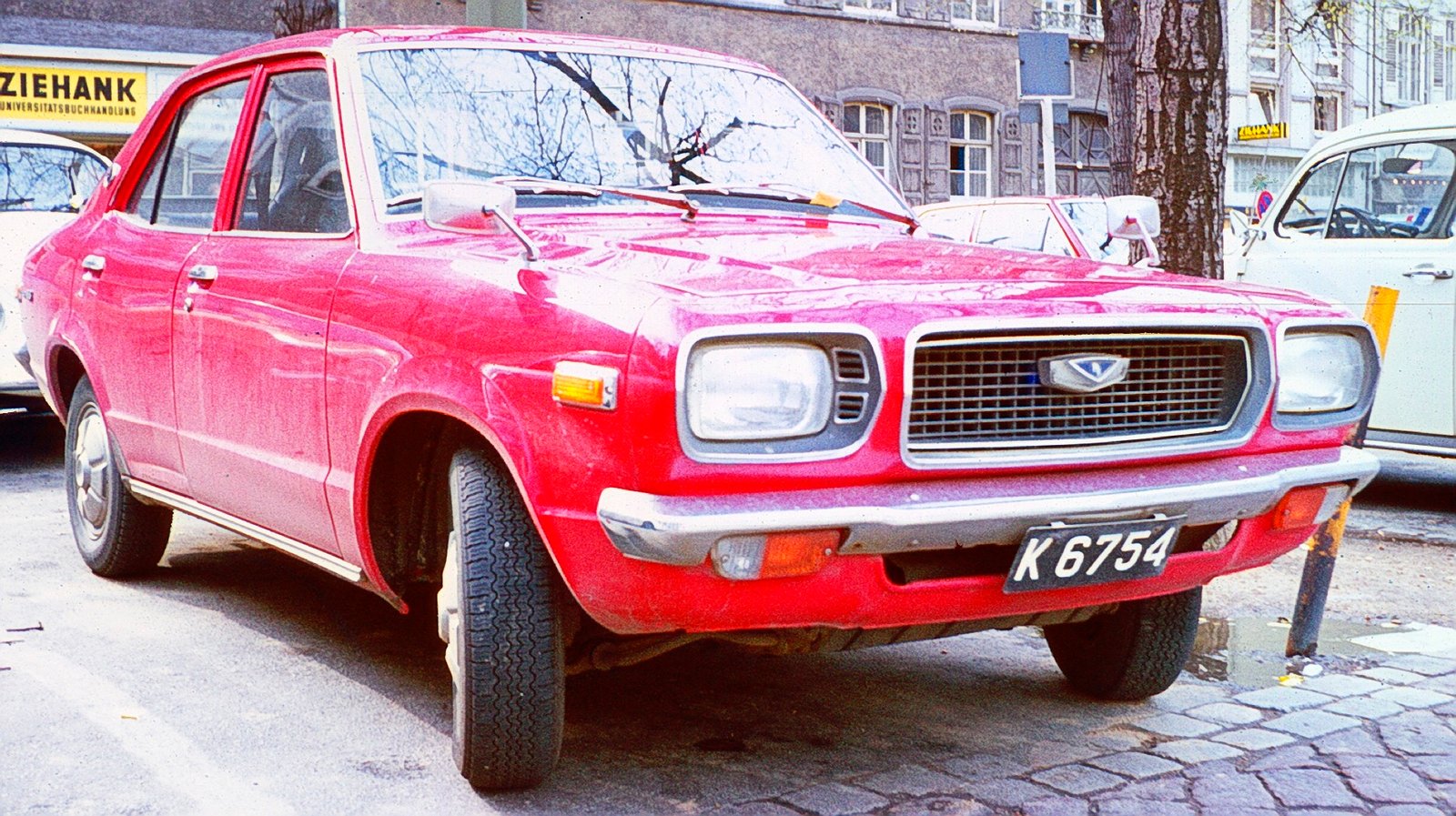 Mazda 808