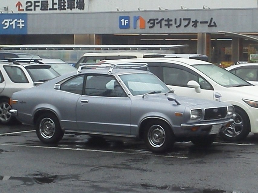 Mazda 808 photo