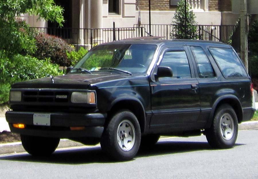 Mazda Navajo photo