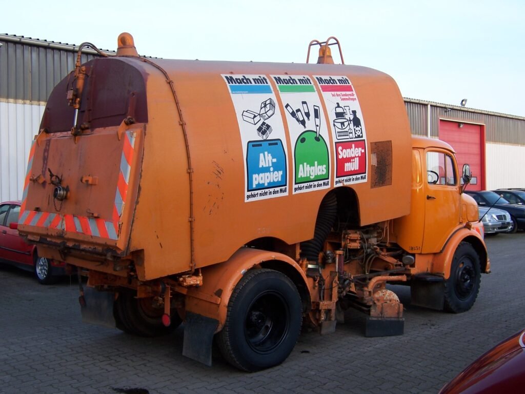 Mercedes-Benz 1113 photo