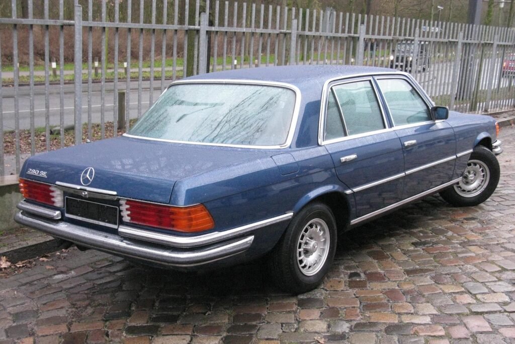Mercedes-Benz 280 SE photo